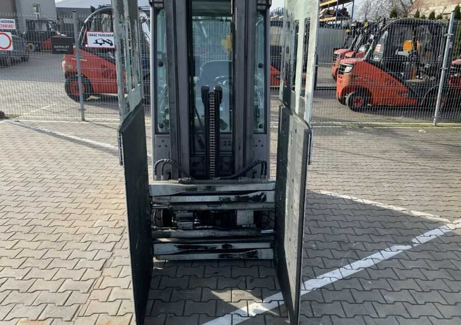 Cascade 28G-CCX-2A-75359R0, Kartonklammer - المشبك - معدات المناولة: صورة 1 Cascade 28G-CCX-2A-75359R0, Kartonklammer - المشبك - معدات المناولة: صورة 1