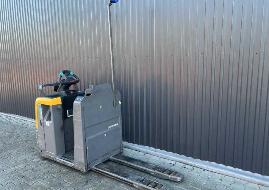 Jungheinrich ECE220 - آلة إعداد الطلب: صورة 3 Jungheinrich ECE220 - آلة إعداد الطلب: صورة 3