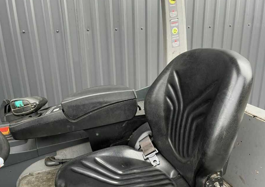 رافعة شوكية كهربائية Jungheinrich EFG430k: صورة 7