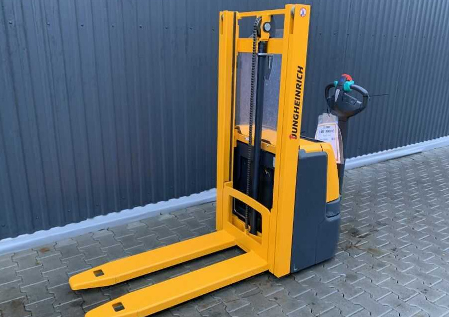 Jungheinrich EJC110 - آلة التكديس: صورة 1 Jungheinrich EJC110 - آلة التكديس: صورة 1