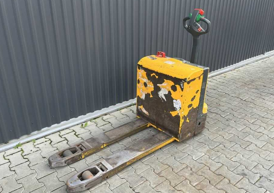 Jungheinrich EJE116 - شاحنة باليت: صورة 1 Jungheinrich EJE116 - شاحنة باليت: صورة 1