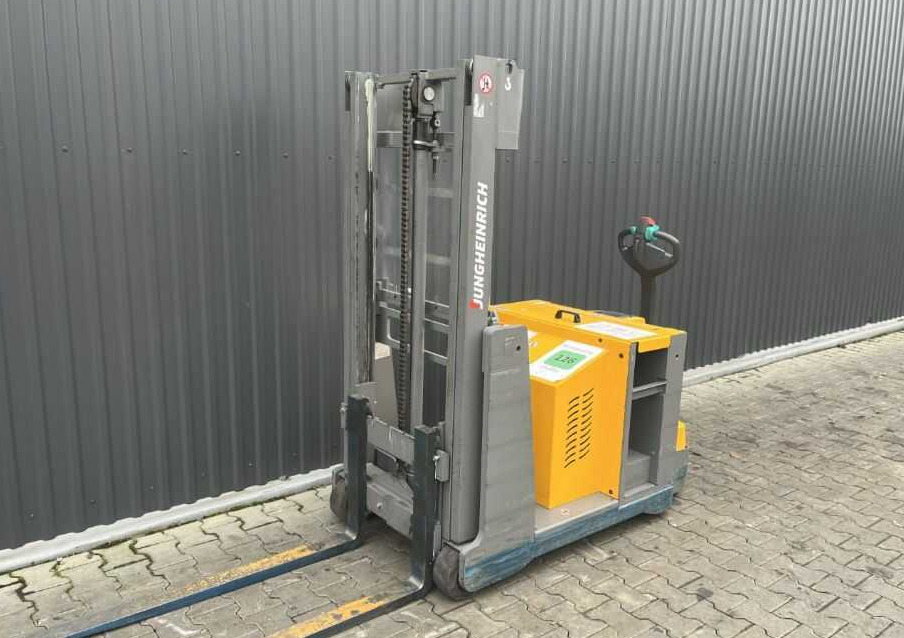 Jungheinrich EJG112 - آلة التكديس: صورة 1 Jungheinrich EJG112 - آلة التكديس: صورة 1