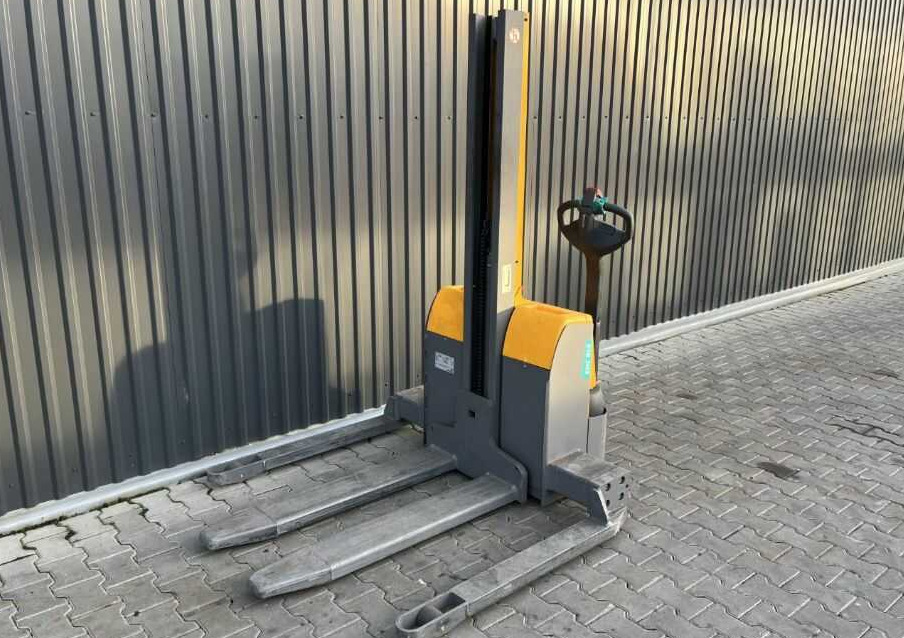 Jungheinrich EMCB10 - آلة التكديس: صورة 1 Jungheinrich EMCB10 - آلة التكديس: صورة 1