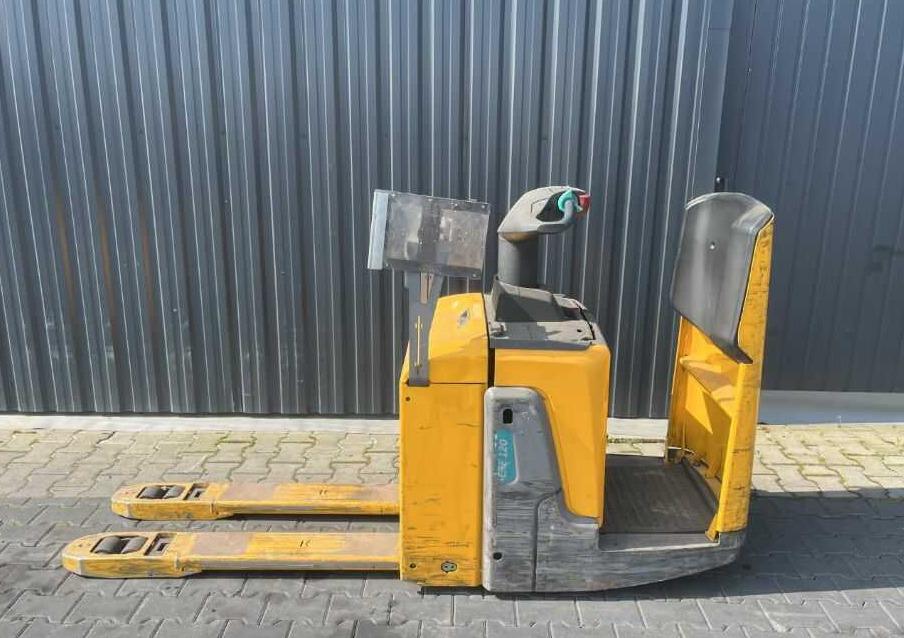 Jungheinrich ERE120 - شاحنة باليت: صورة 2 Jungheinrich ERE120 - شاحنة باليت: صورة 2