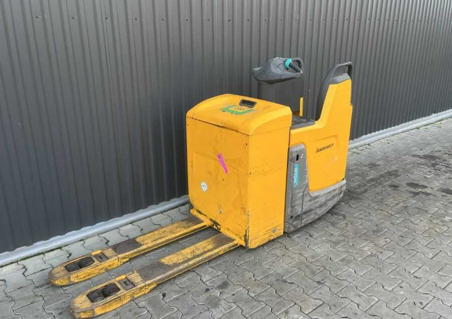 Jungheinrich ERE225 - شاحنة باليت: صورة 1 Jungheinrich ERE225 - شاحنة باليت: صورة 1