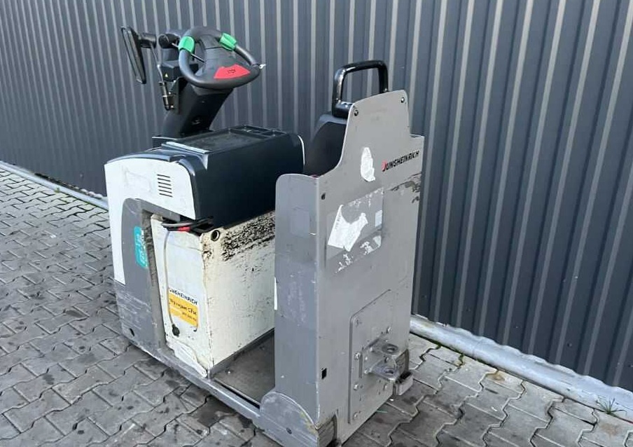 Jungheinrich EZS130 - جرار السحب الكهربائي: صورة 3 Jungheinrich EZS130 - جرار السحب الكهربائي: صورة 3