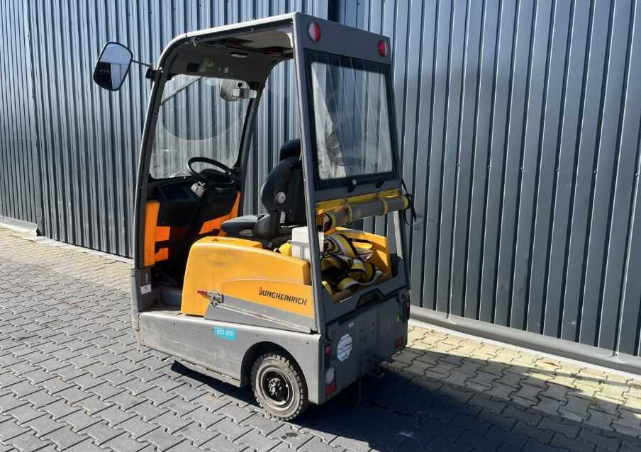 Jungheinrich EZS570 - جرار السحب الكهربائي: صورة 3 Jungheinrich EZS570 - جرار السحب الكهربائي: صورة 3