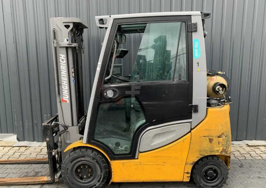 Jungheinrich TFG320s - رافعة شوكية تعمل بالغاز: صورة 2 Jungheinrich TFG320s - رافعة شوكية تعمل بالغاز: صورة 2