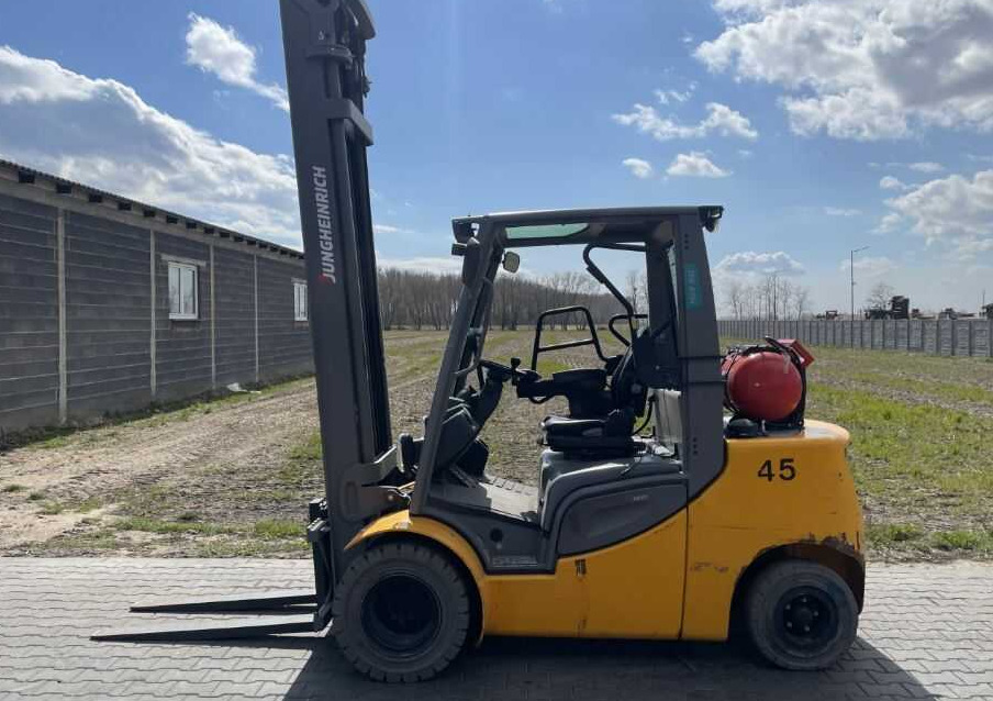 Jungheinrich TFG435s - رافعة شوكية تعمل بالغاز: صورة 2 Jungheinrich TFG435s - رافعة شوكية تعمل بالغاز: صورة 2