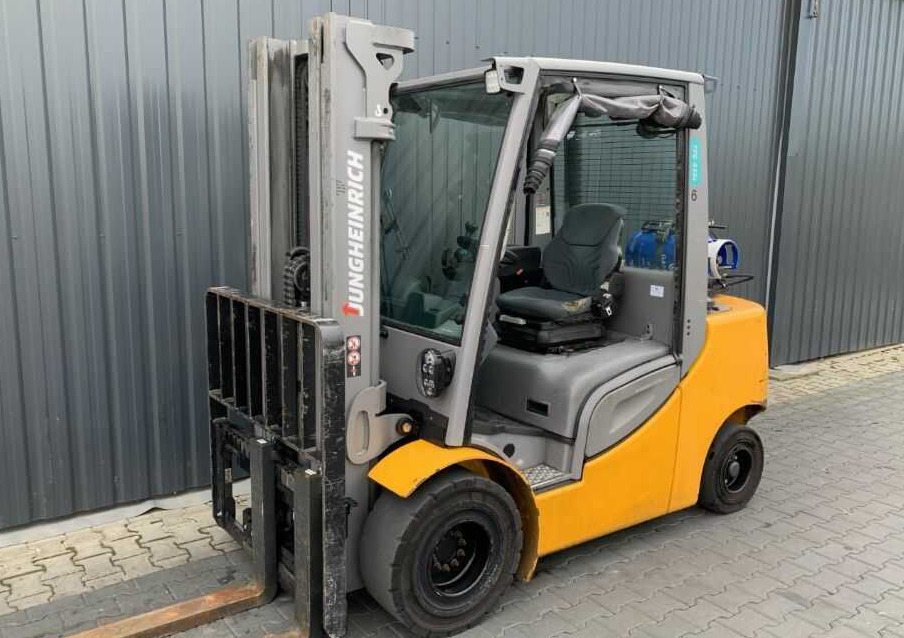 Jungheinrich TFG435s - رافعة شوكية تعمل بالغاز: صورة 1 Jungheinrich TFG435s - رافعة شوكية تعمل بالغاز: صورة 1