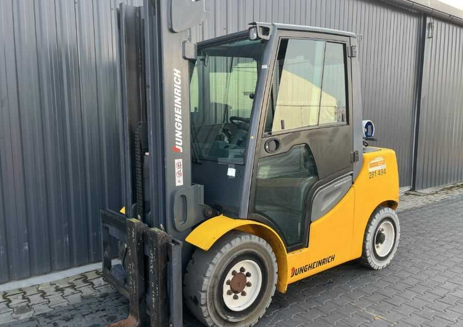 Jungheinrich TFG550s - رافعة شوكية تعمل بالغاز: صورة 1 Jungheinrich TFG550s - رافعة شوكية تعمل بالغاز: صورة 1