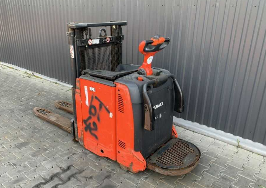 Linde D12AP - آلة التكديس: صورة 3 Linde D12AP - آلة التكديس: صورة 3