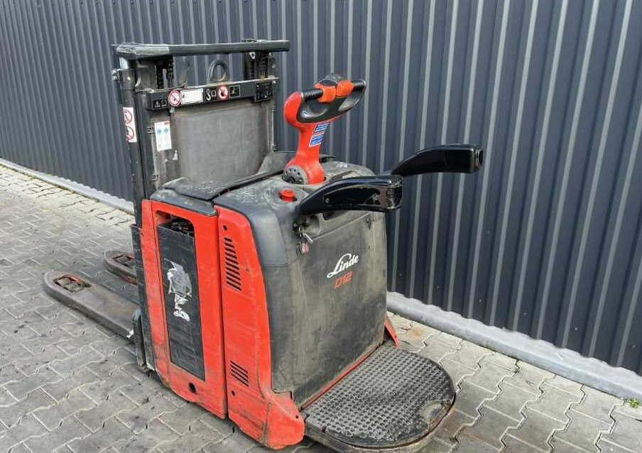 Linde D12AP - آلة التكديس: صورة 3 Linde D12AP - آلة التكديس: صورة 3