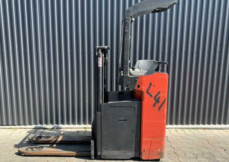 Linde D12S - آلة التكديس: صورة 2 Linde D12S - آلة التكديس: صورة 2