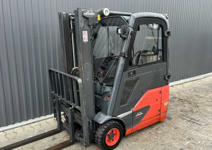 Linde E14-02 - رافعة شوكية كهربائية: صورة 1 Linde E14-02 - رافعة شوكية كهربائية: صورة 1