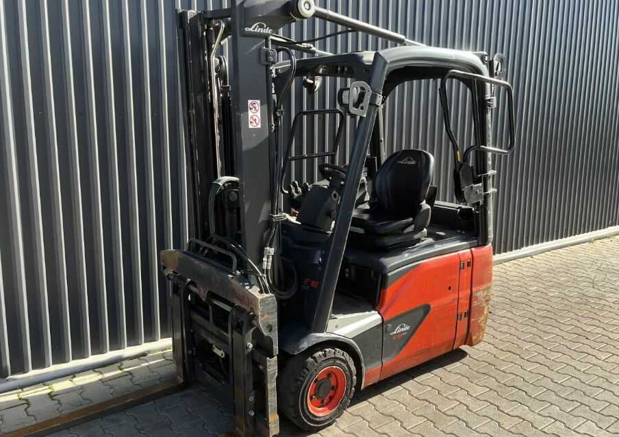 Linde E16-02 - رافعة شوكية كهربائية: صورة 1 Linde E16-02 - رافعة شوكية كهربائية: صورة 1