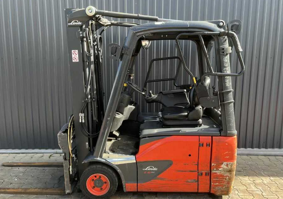 Linde E16-02 - رافعة شوكية كهربائية: صورة 2 Linde E16-02 - رافعة شوكية كهربائية: صورة 2