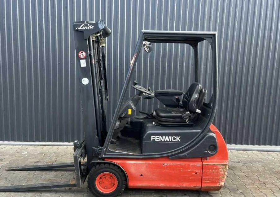 Linde E16C-01 - رافعة شوكية كهربائية: صورة 2 Linde E16C-01 - رافعة شوكية كهربائية: صورة 2