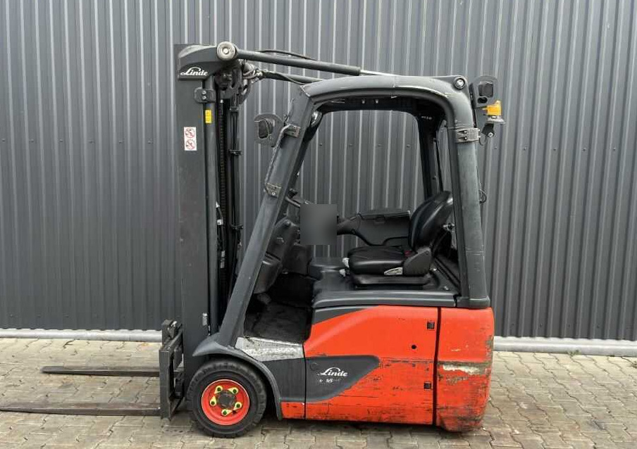 Linde E16C-02 - رافعة شوكية كهربائية: صورة 2 Linde E16C-02 - رافعة شوكية كهربائية: صورة 2
