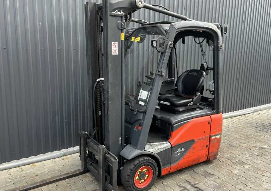 Linde E16C-02 - رافعة شوكية كهربائية: صورة 1 Linde E16C-02 - رافعة شوكية كهربائية: صورة 1