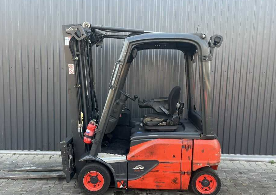 Linde E16P-02 - رافعة شوكية كهربائية: صورة 2 Linde E16P-02 - رافعة شوكية كهربائية: صورة 2
