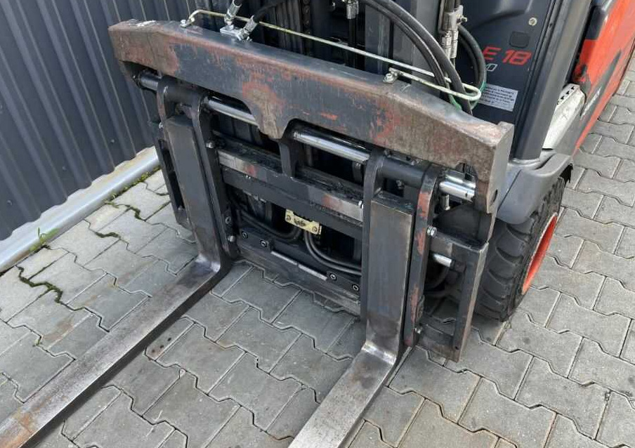 رافعة شوكية كهربائية Linde E18-01: صورة 9 رافعة شوكية كهربائية Linde E18-01: صورة 9