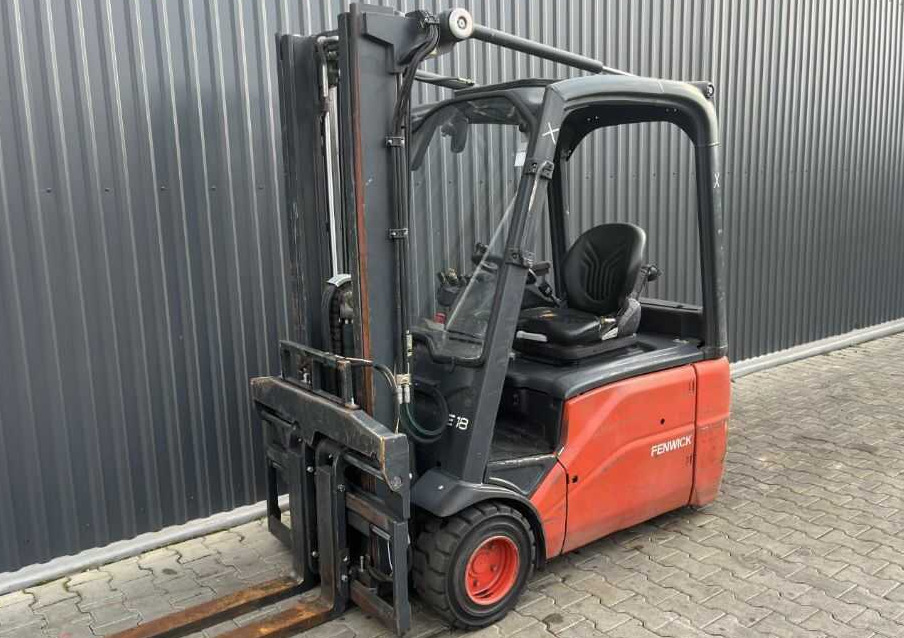 Linde E18-01 - رافعة شوكية كهربائية: صورة 1 Linde E18-01 - رافعة شوكية كهربائية: صورة 1