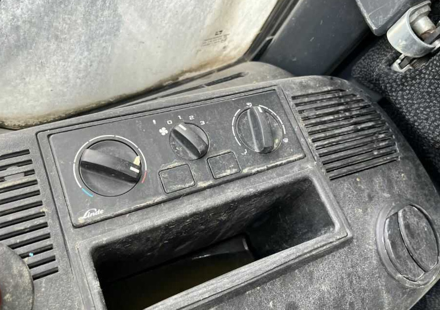 Linde E18-02 - رافعة شوكية كهربائية: صورة 5 Linde E18-02 - رافعة شوكية كهربائية: صورة 5