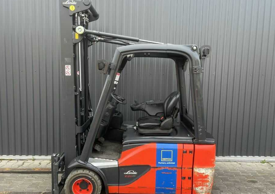 Linde E20L-02 - رافعة شوكية كهربائية: صورة 2 Linde E20L-02 - رافعة شوكية كهربائية: صورة 2