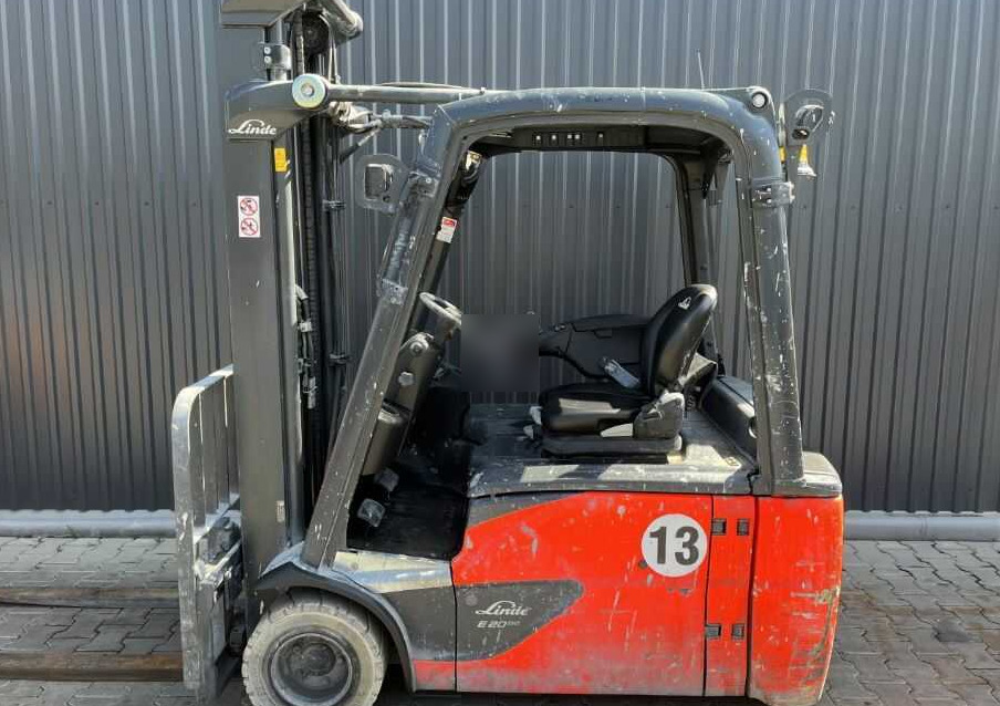 Linde E20L-02 - رافعة شوكية كهربائية: صورة 2 Linde E20L-02 - رافعة شوكية كهربائية: صورة 2