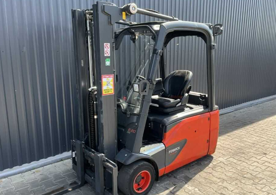 Linde E20L-02 - رافعة شوكية كهربائية: صورة 1 Linde E20L-02 - رافعة شوكية كهربائية: صورة 1