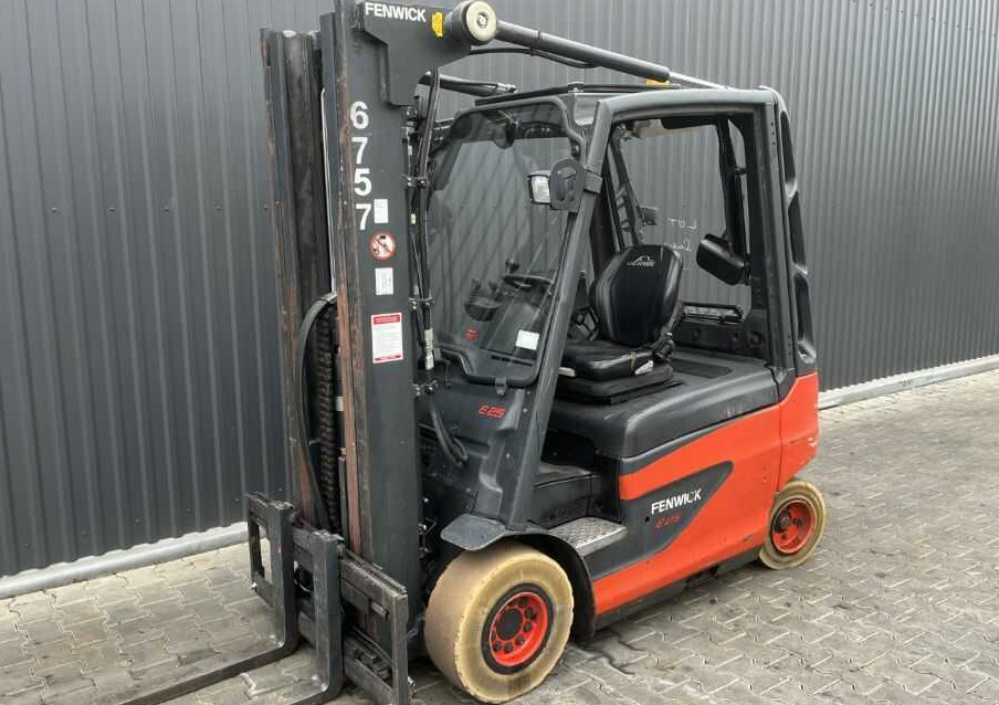 Linde E25-01 - رافعة شوكية كهربائية: صورة 1 Linde E25-01 - رافعة شوكية كهربائية: صورة 1