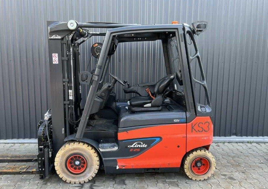 Linde E25-01 - رافعة شوكية كهربائية: صورة 2 Linde E25-01 - رافعة شوكية كهربائية: صورة 2