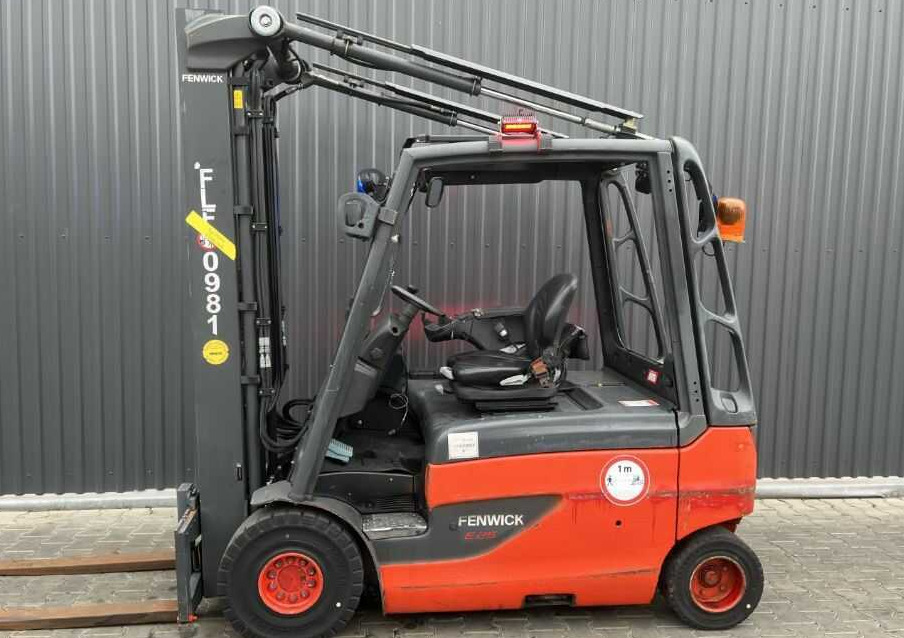Linde E25L-01 - رافعة شوكية كهربائية: صورة 2 Linde E25L-01 - رافعة شوكية كهربائية: صورة 2