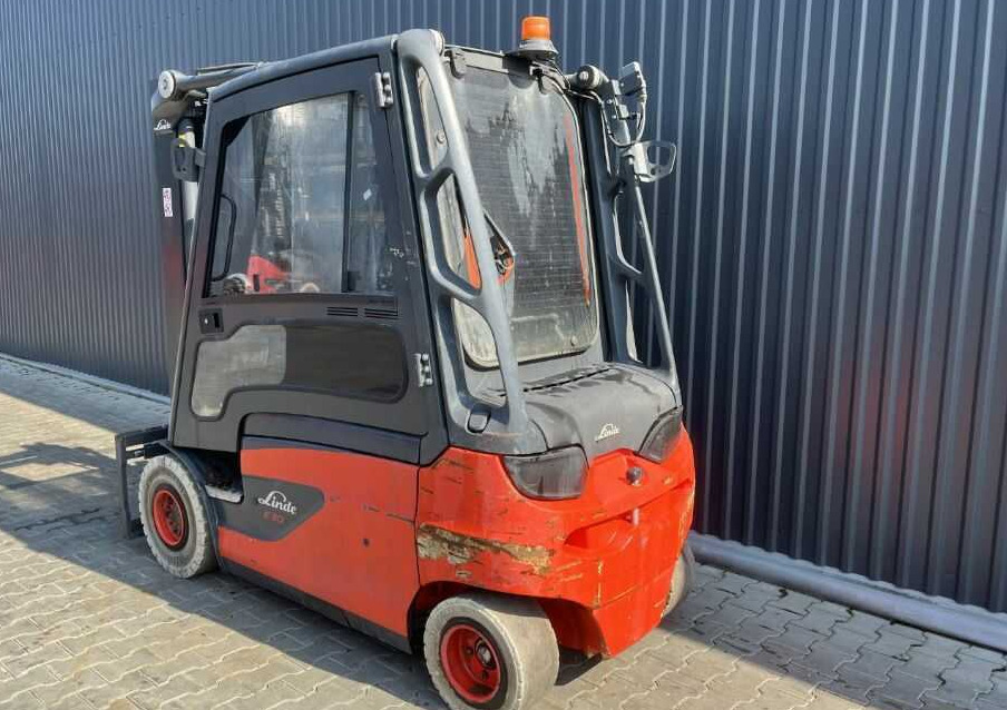 Linde E30L-01 - رافعة شوكية كهربائية: صورة 3 Linde E30L-01 - رافعة شوكية كهربائية: صورة 3
