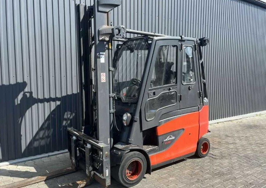Linde E35H-01 - رافعة شوكية كهربائية: صورة 1 Linde E35H-01 - رافعة شوكية كهربائية: صورة 1