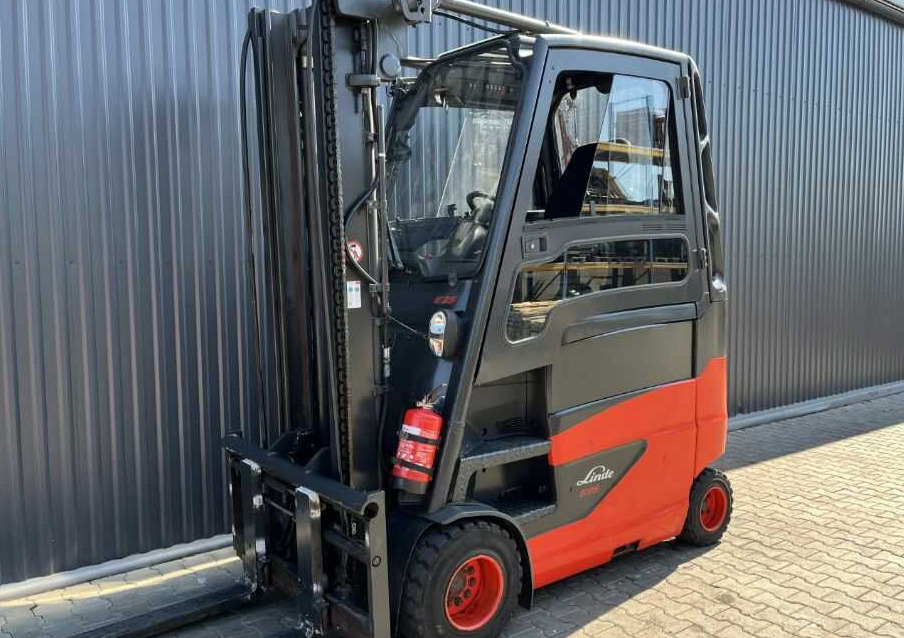 Linde E35HL-01 - رافعة شوكية كهربائية: صورة 1 Linde E35HL-01 - رافعة شوكية كهربائية: صورة 1