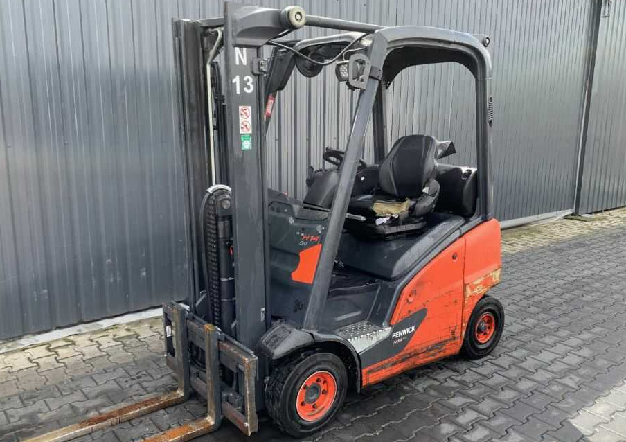Linde H14T-01 - رافعة شوكية تعمل بالغاز: صورة 1 Linde H14T-01 - رافعة شوكية تعمل بالغاز: صورة 1