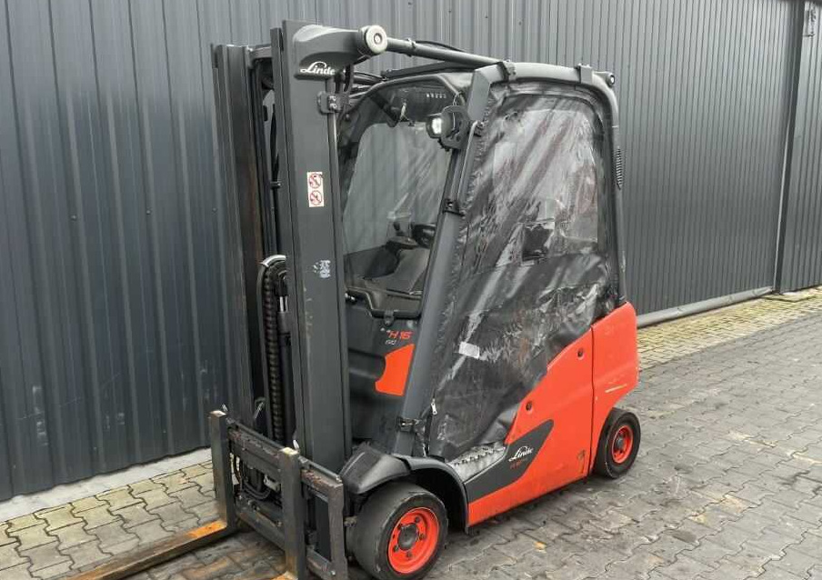 Linde H16T-01 - رافعة شوكية تعمل بالغاز: صورة 1 Linde H16T-01 - رافعة شوكية تعمل بالغاز: صورة 1