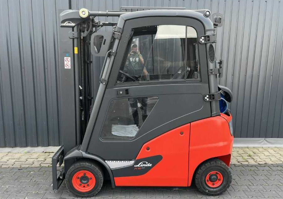 Linde H16T-01 - رافعة شوكية تعمل بالغاز: صورة 2 Linde H16T-01 - رافعة شوكية تعمل بالغاز: صورة 2