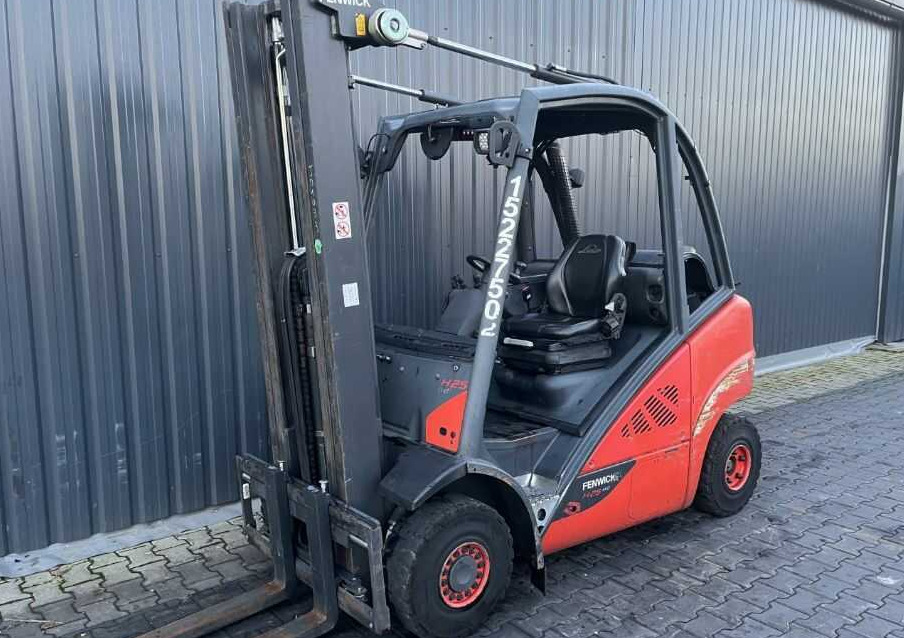 Linde H25T-01 - رافعة شوكية تعمل بالغاز: صورة 1 Linde H25T-01 - رافعة شوكية تعمل بالغاز: صورة 1