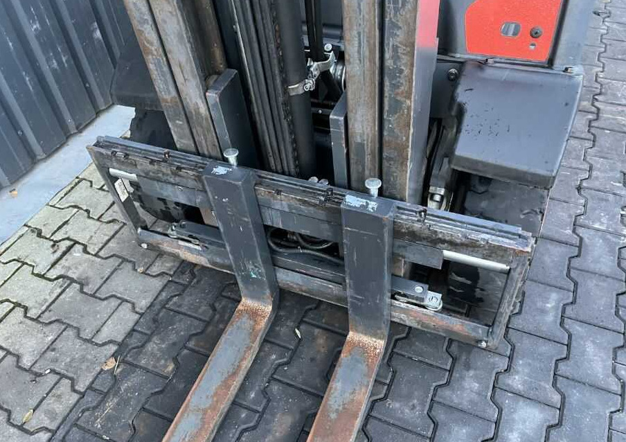 رافعة شوكية تعمل بالغاز Linde H25T-01: صورة 8