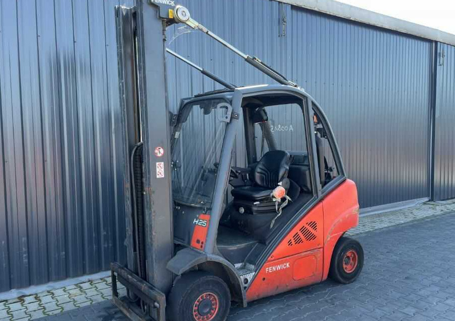Linde H25T-01 - رافعة شوكية تعمل بالغاز: صورة 3 Linde H25T-01 - رافعة شوكية تعمل بالغاز: صورة 3