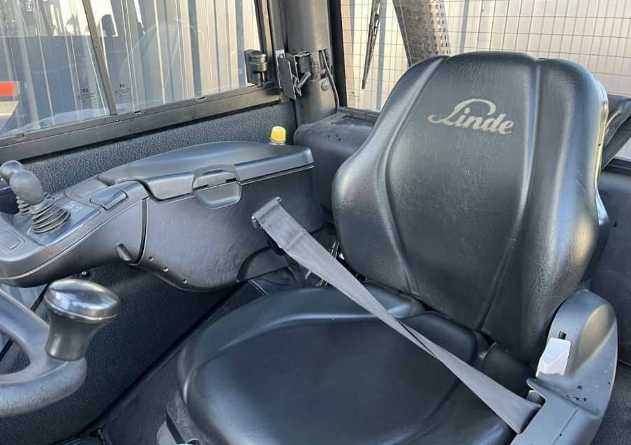 رافعة شوكية تعمل بالغاز Linde H25T-02/600: صورة 6