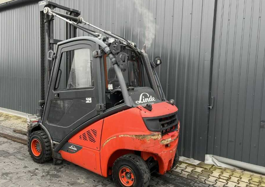 Linde H25T-02 - رافعة شوكية تعمل بالغاز: صورة 3 Linde H25T-02 - رافعة شوكية تعمل بالغاز: صورة 3