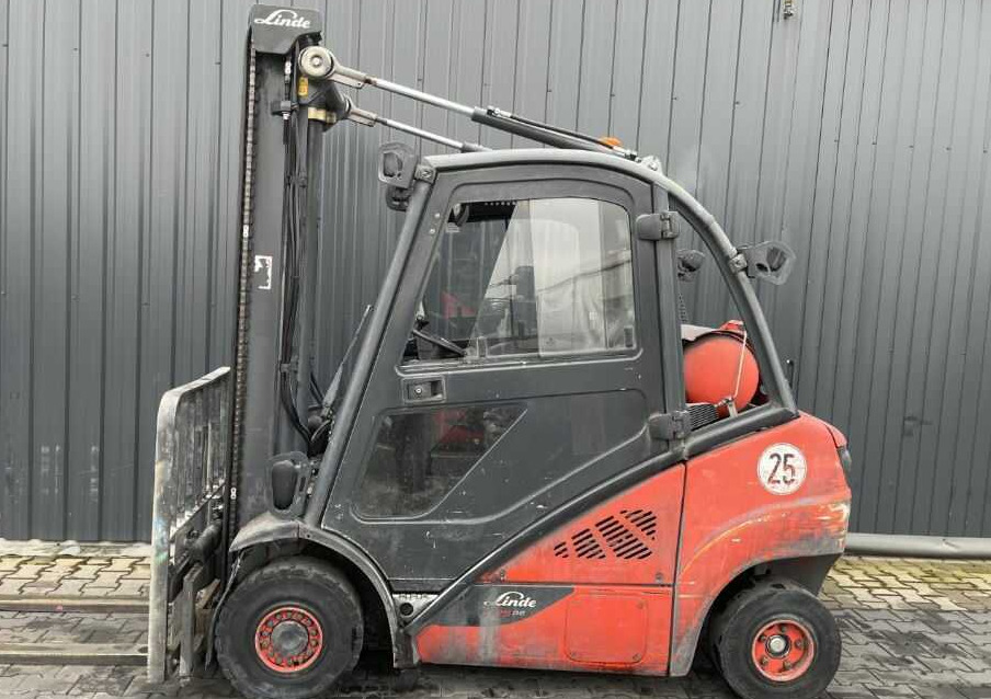 Linde H25T-02 - رافعة شوكية تعمل بالغاز: صورة 2 Linde H25T-02 - رافعة شوكية تعمل بالغاز: صورة 2
