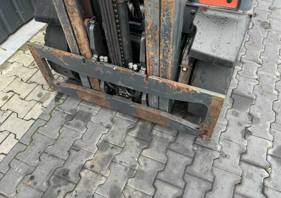 رافعة شوكية تعمل بالغاز Linde H25T-02: صورة 10