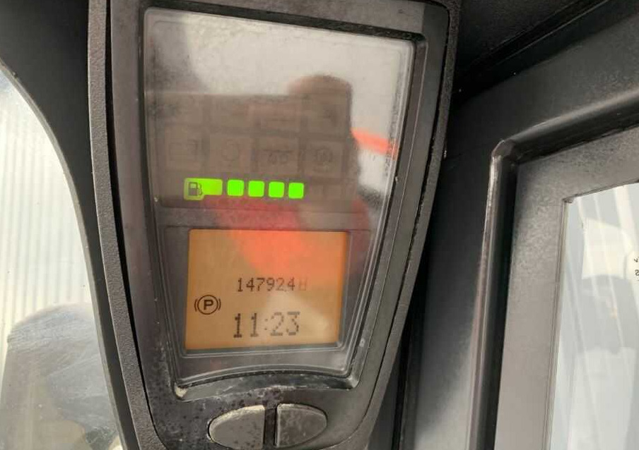 رافعة شوكية ديزل Linde H30D-01: صورة 8 رافعة شوكية ديزل Linde H30D-01: صورة 8