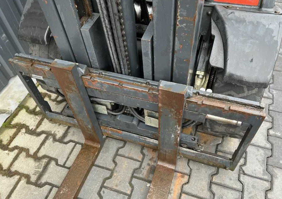 Linde H30T-01 - رافعة شوكية تعمل بالغاز: صورة 2 Linde H30T-01 - رافعة شوكية تعمل بالغاز: صورة 2