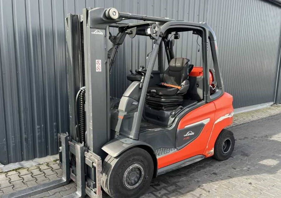 Linde H35T-01 - رافعة شوكية تعمل بالغاز: صورة 1 Linde H35T-01 - رافعة شوكية تعمل بالغاز: صورة 1